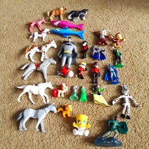 3 for $15 Lot of 28 pieces from Super Heros/Horses/ Disney